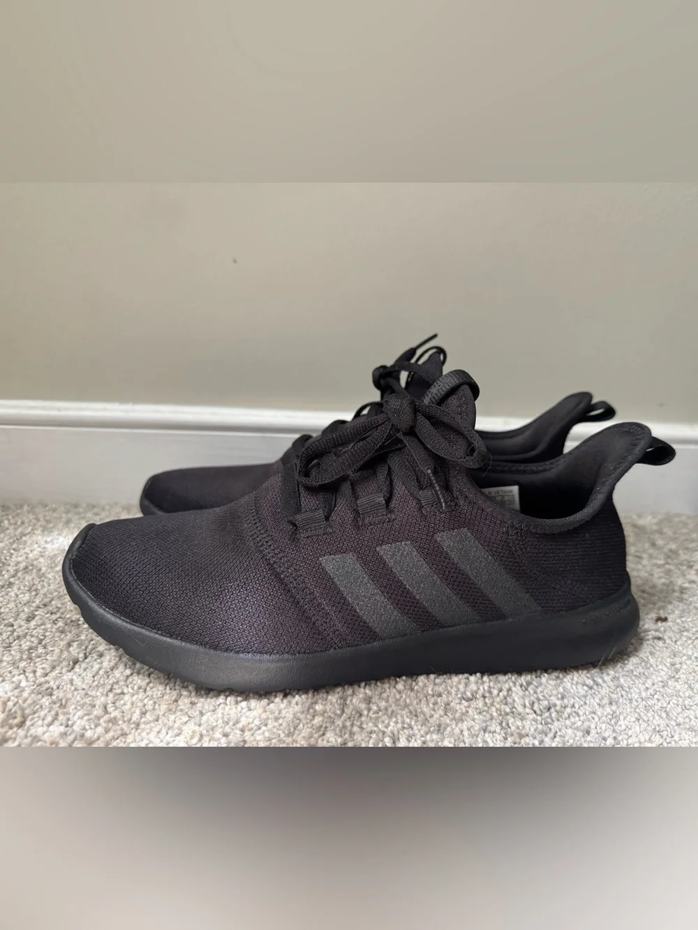 Adidas Cloudfoam women’s sneakers